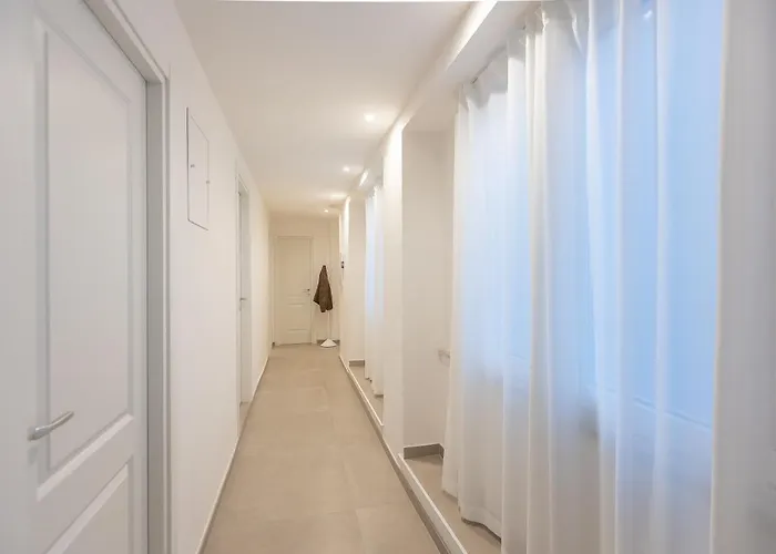 Апартаменты Colosseum Holidays - San Giovanni In Laterano Рим